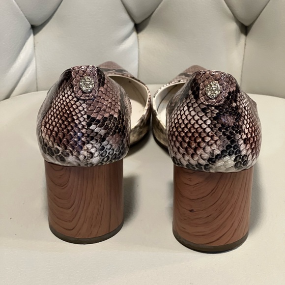 Anne Klein iFlex Snakeskin Pumps - Picture 4 of 4